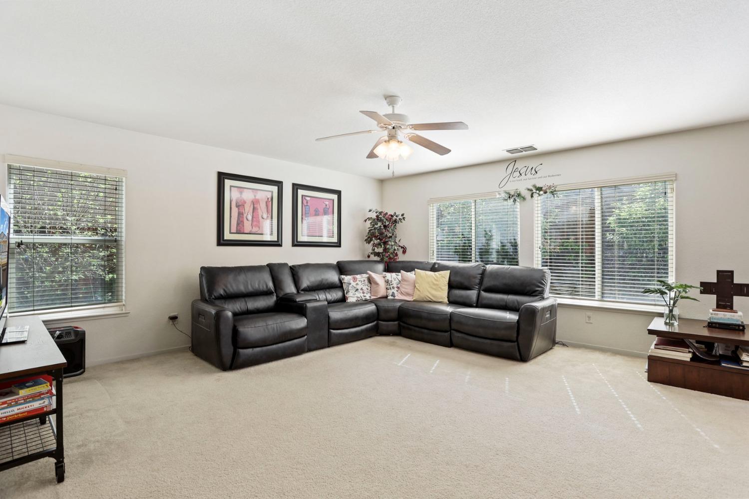 Detail Gallery Image 14 of 42 For 362 Craftsman Dr, Lathrop,  CA 95330 - 4 Beds | 2/1 Baths
