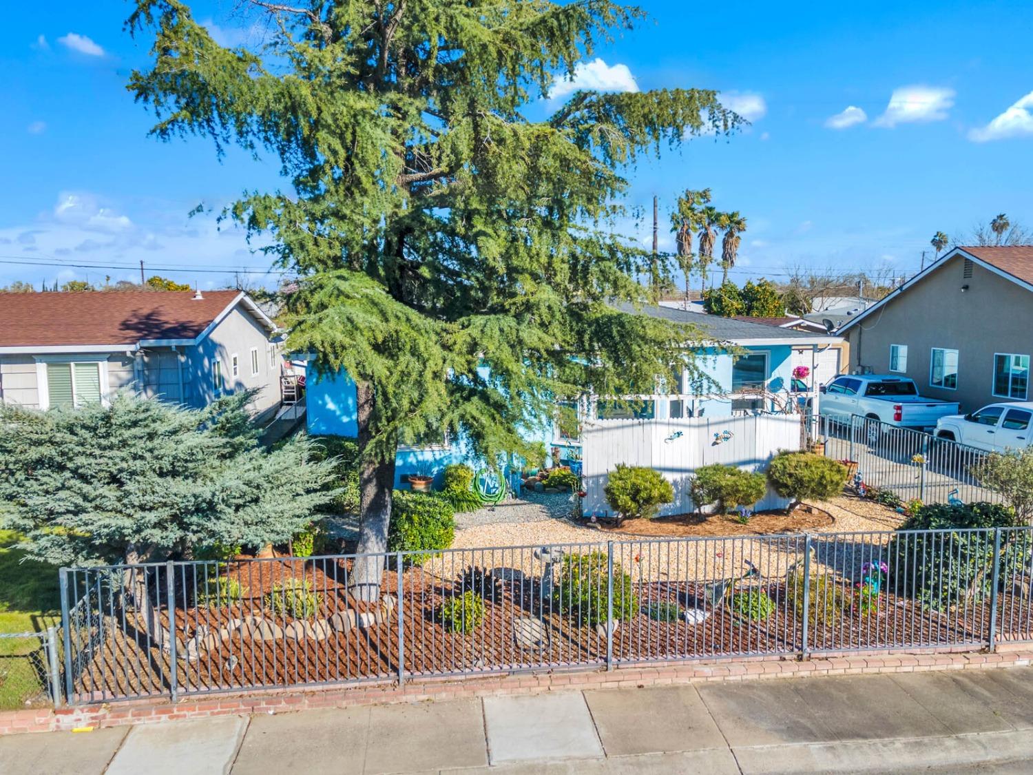 Detail Gallery Image 3 of 46 For 6220 Watt Ave, North Highlands,  CA 95660 - 3 Beds | 1/1 Baths