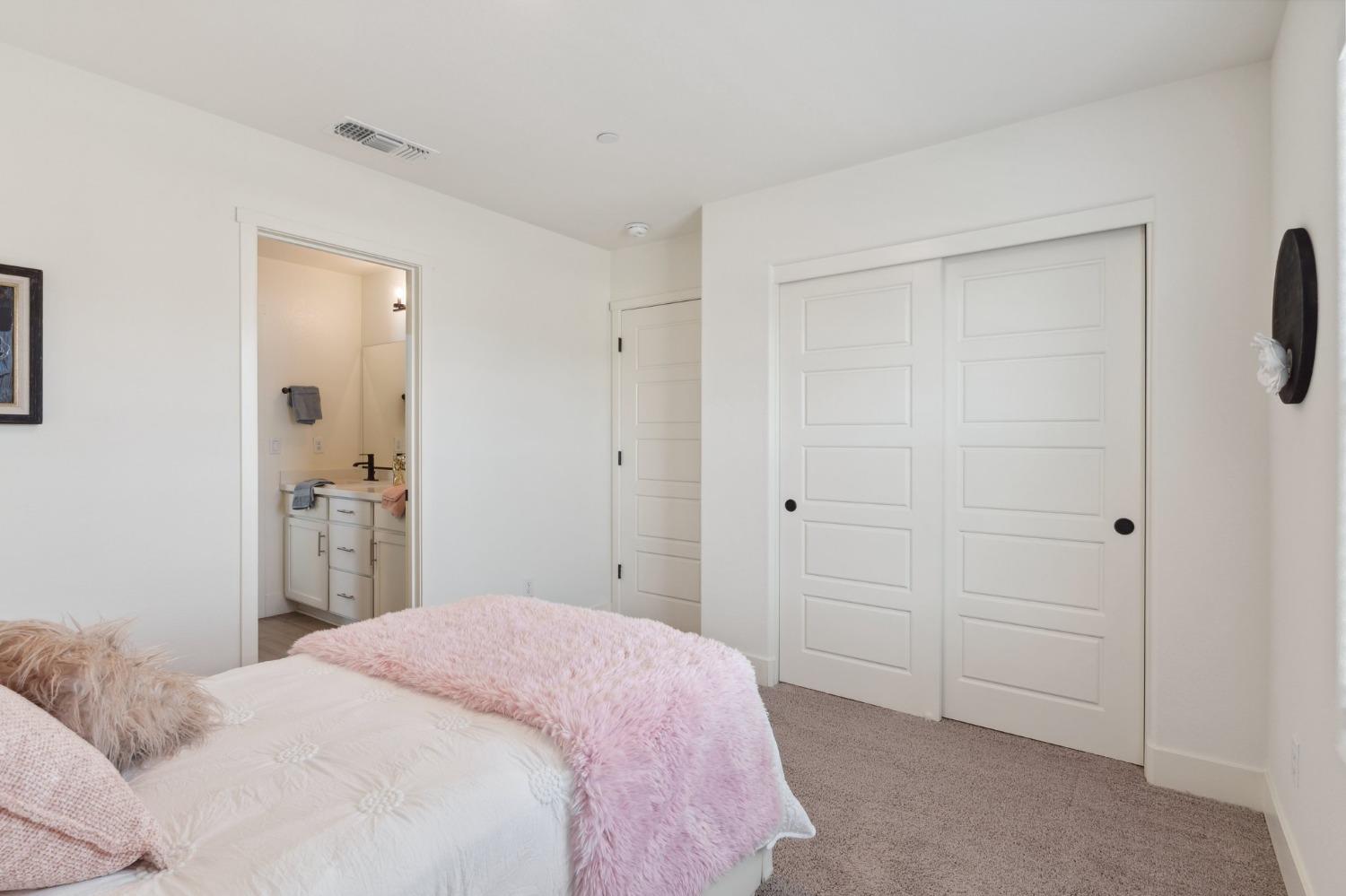 Detail Gallery Image 6 of 45 For 1953 Shasta Dr, Atwater,  CA 95301 - 4 Beds | 3 Baths