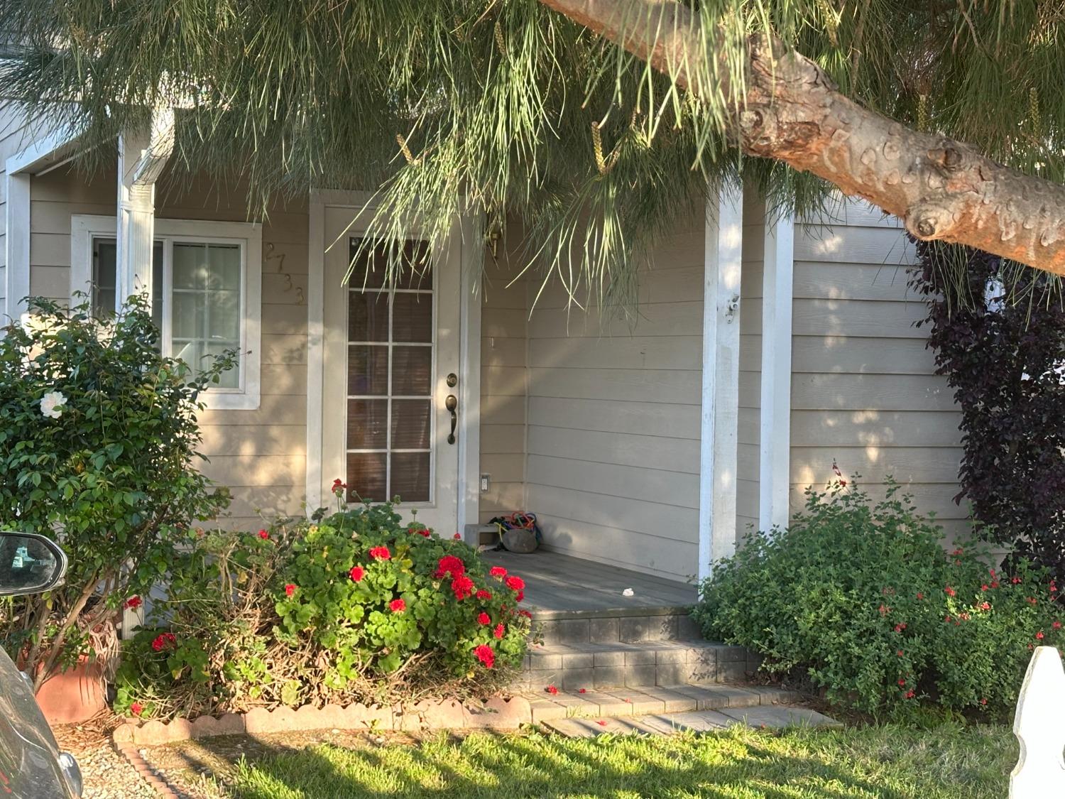 Detail Gallery Image 1 of 7 For 2733 California St, Sutter,  CA 95982 - 1 Beds | 1 Baths