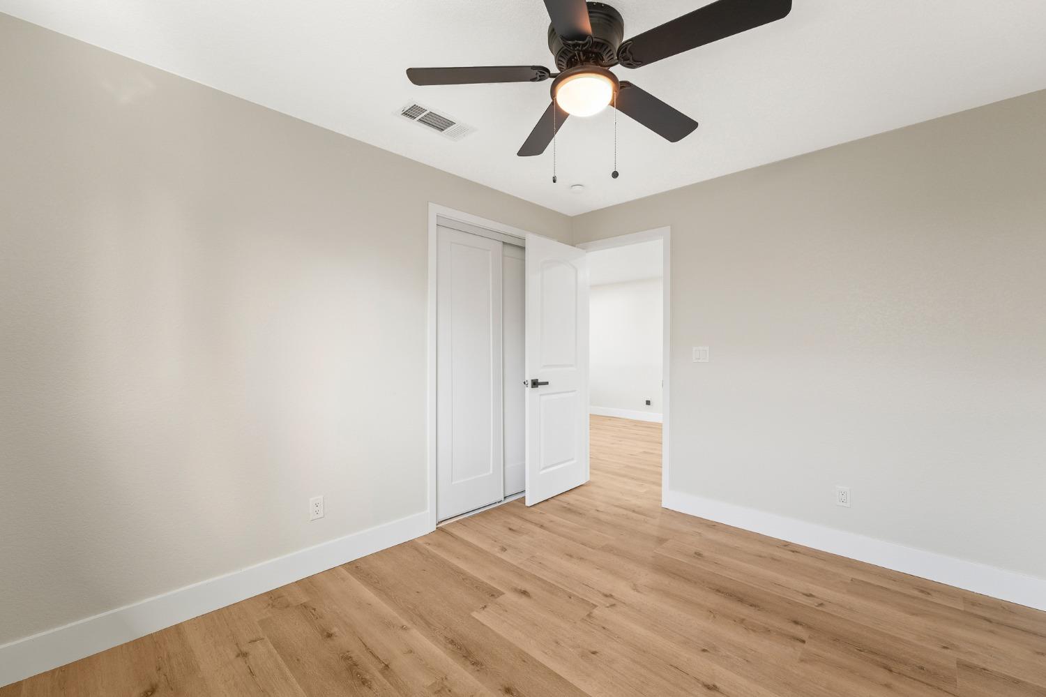 Detail Gallery Image 9 of 15 For 3724 Kentucky Ave, Riverbank,  CA 95367 - 3 Beds | 1 Baths