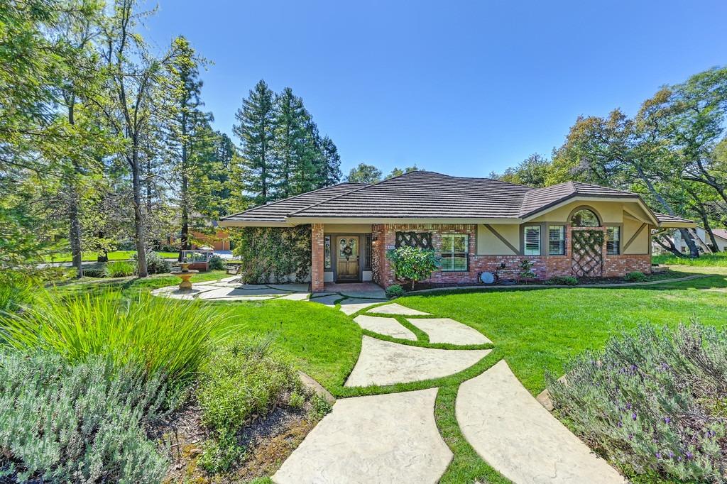 Detail Gallery Image 1 of 51 For 6542 via Sereno, Rancho Murieta,  CA 95683 - 4 Beds | 3 Baths