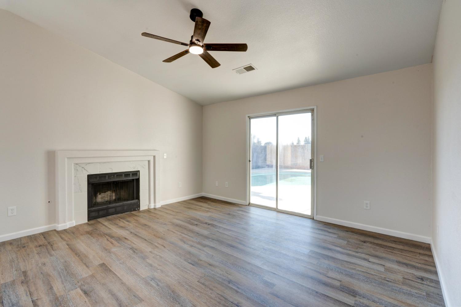 Detail Gallery Image 8 of 40 For 2717 Cowden Ave, Merced,  CA 95348 - 3 Beds | 2 Baths