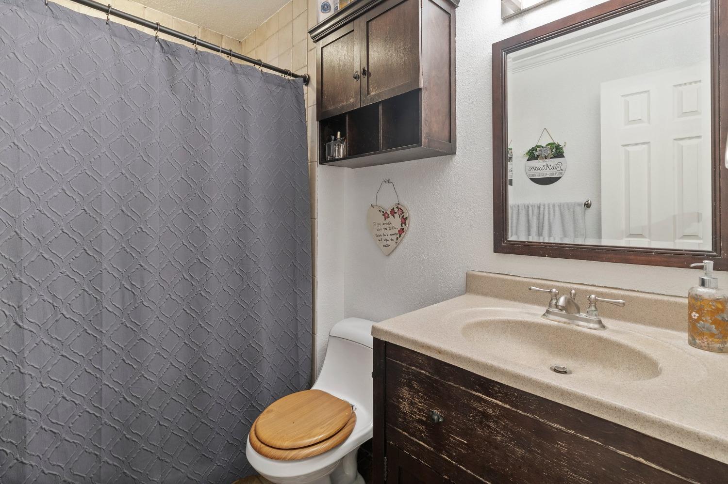 Detail Gallery Image 20 of 27 For 428 N Santa Monica St, Los Banos,  CA 93635 - 3 Beds | 2 Baths