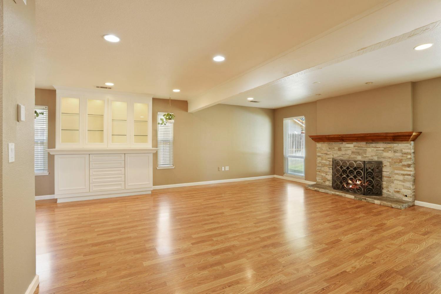Detail Gallery Image 11 of 47 For 4520 Augustus Ct, Stockton,  CA 95207 - 3 Beds | 2 Baths