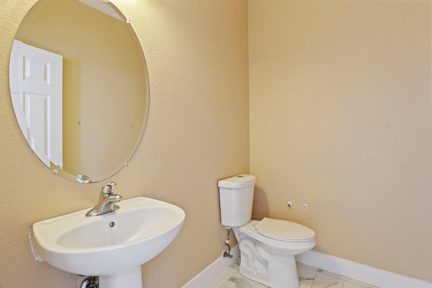 Detail Gallery Image 12 of 59 For 4322 Riverbank Ct, Stockton,  CA 95219 - 5 Beds | 3/1 Baths