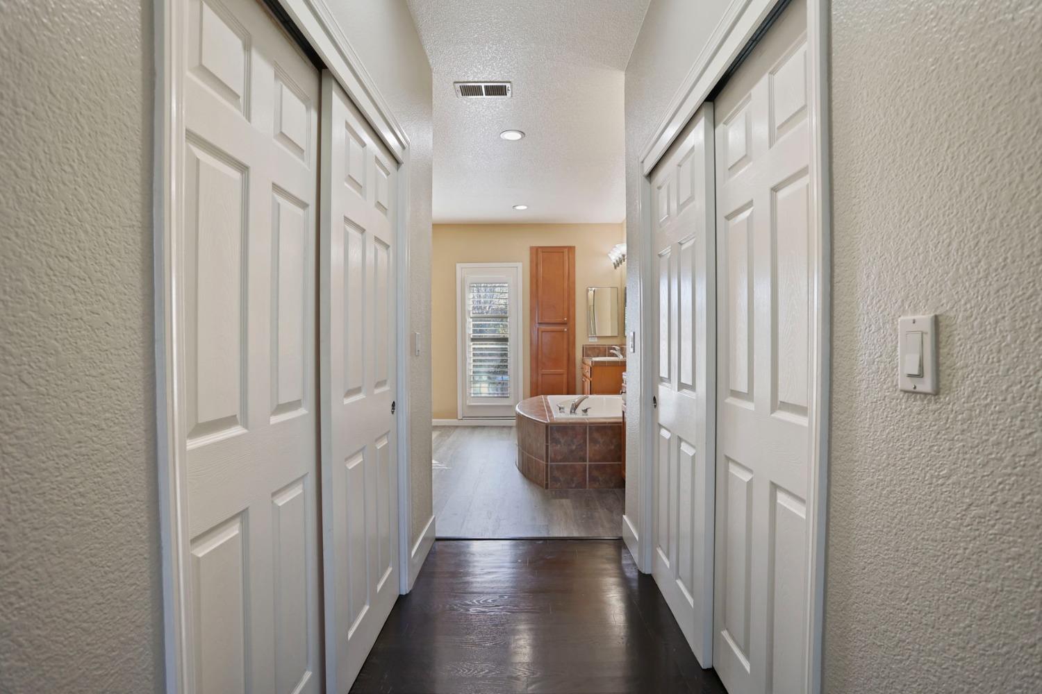 Detail Gallery Image 37 of 59 For 4322 Riverbank Ct, Stockton,  CA 95219 - 5 Beds | 3/1 Baths