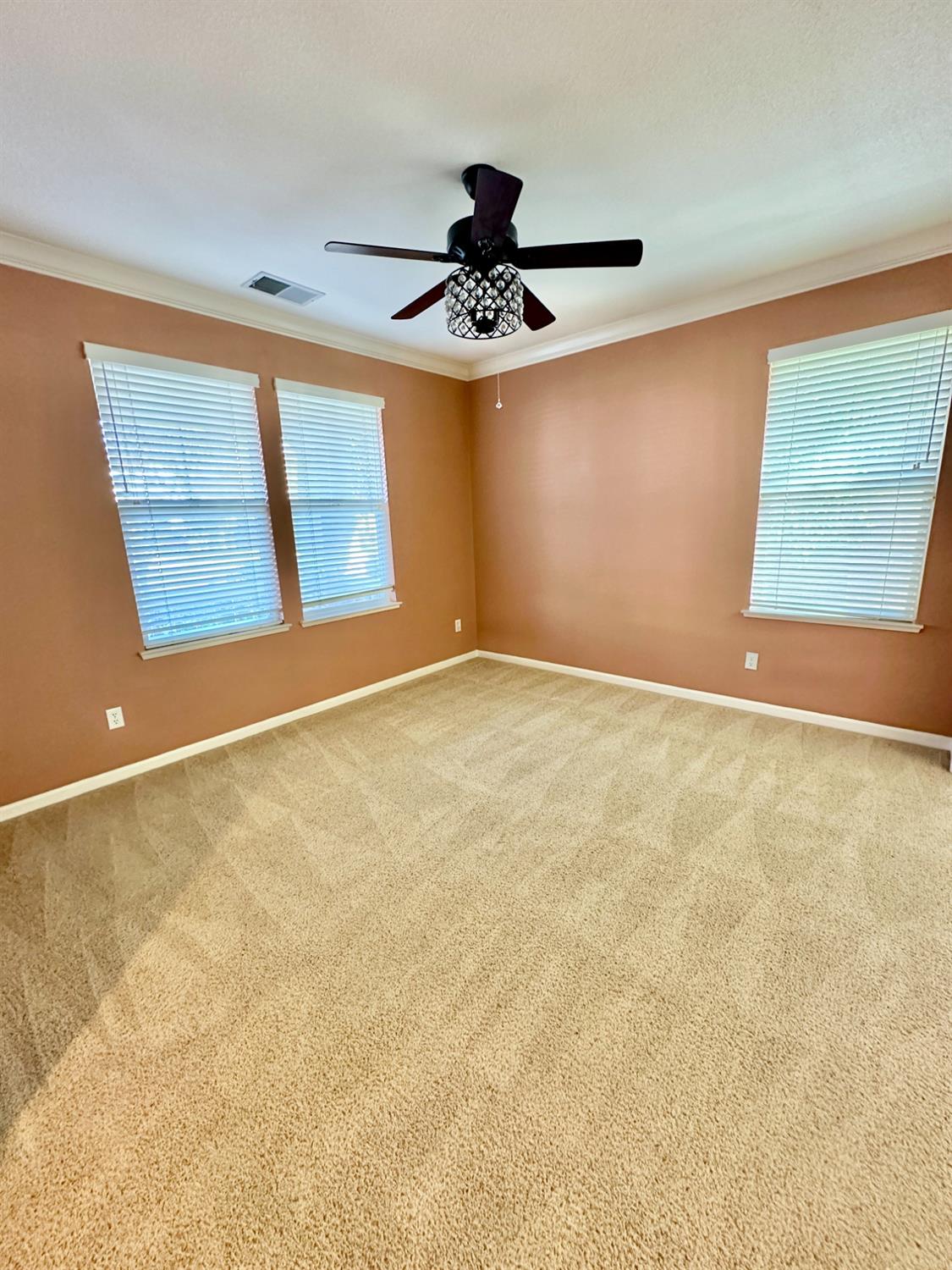 Detail Gallery Image 4 of 26 For 4221 Reunion Ct, Modesto,  CA 95356 - 3 Beds | 2/1 Baths