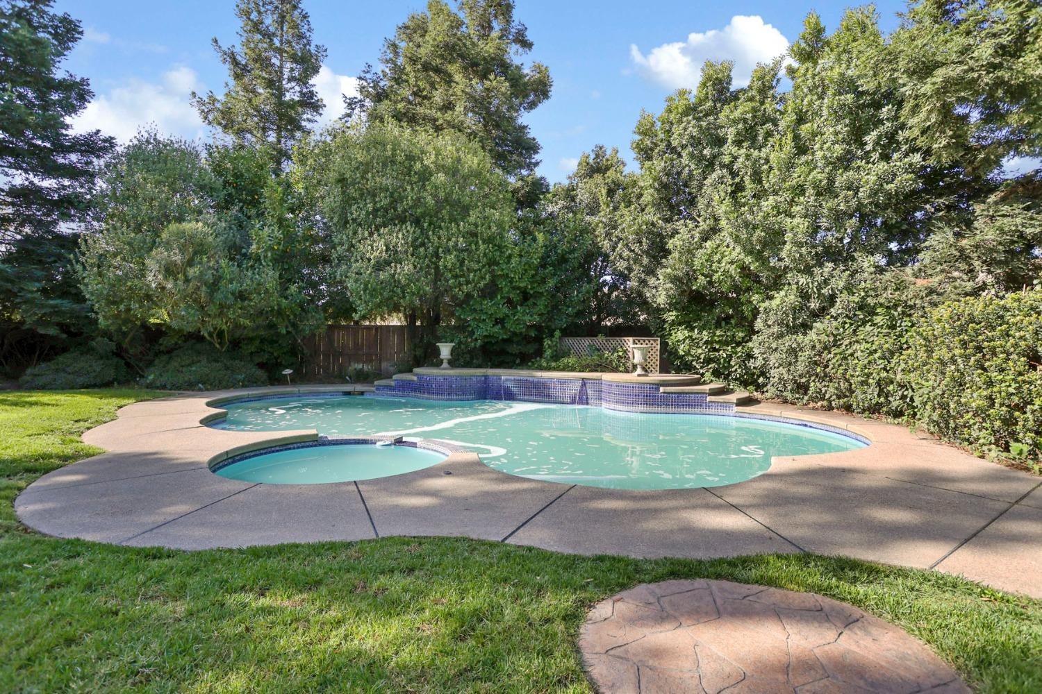 Detail Gallery Image 54 of 59 For 4322 Riverbank Ct, Stockton,  CA 95219 - 5 Beds | 3/1 Baths
