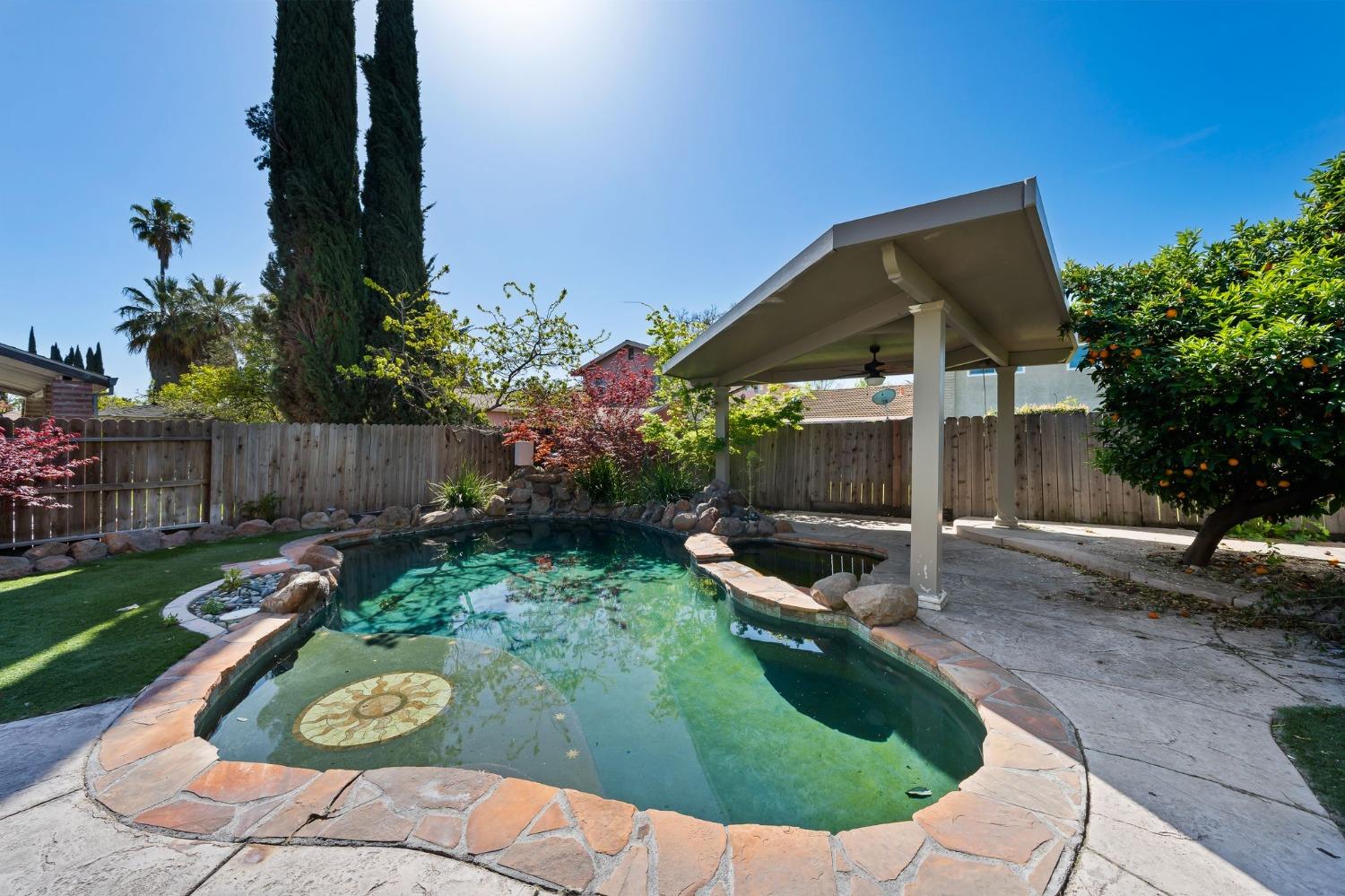 Detail Gallery Image 35 of 43 For 702 Erie Dr, Stockton,  CA 95210 - 4 Beds | 2 Baths