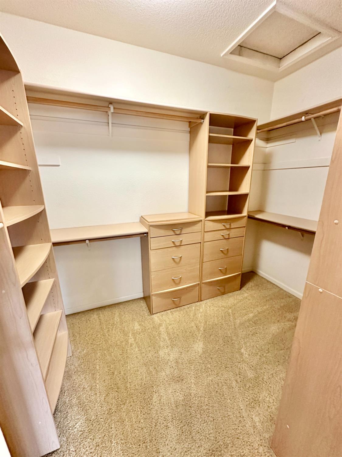 Detail Gallery Image 11 of 26 For 4221 Reunion Ct, Modesto,  CA 95356 - 3 Beds | 2/1 Baths