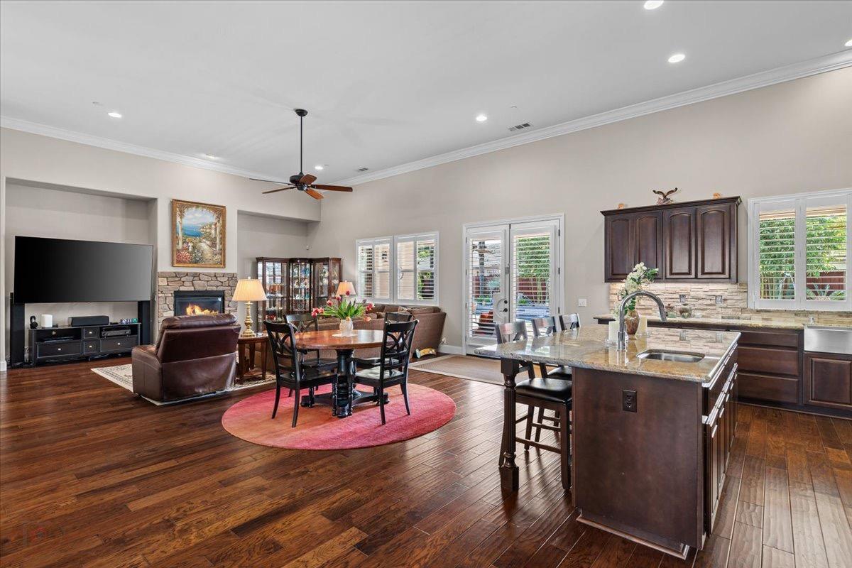 Detail Gallery Image 15 of 90 For 10710 Goldsborough Cir, Oakdale,  CA 95361 - 3 Beds | 4 Baths