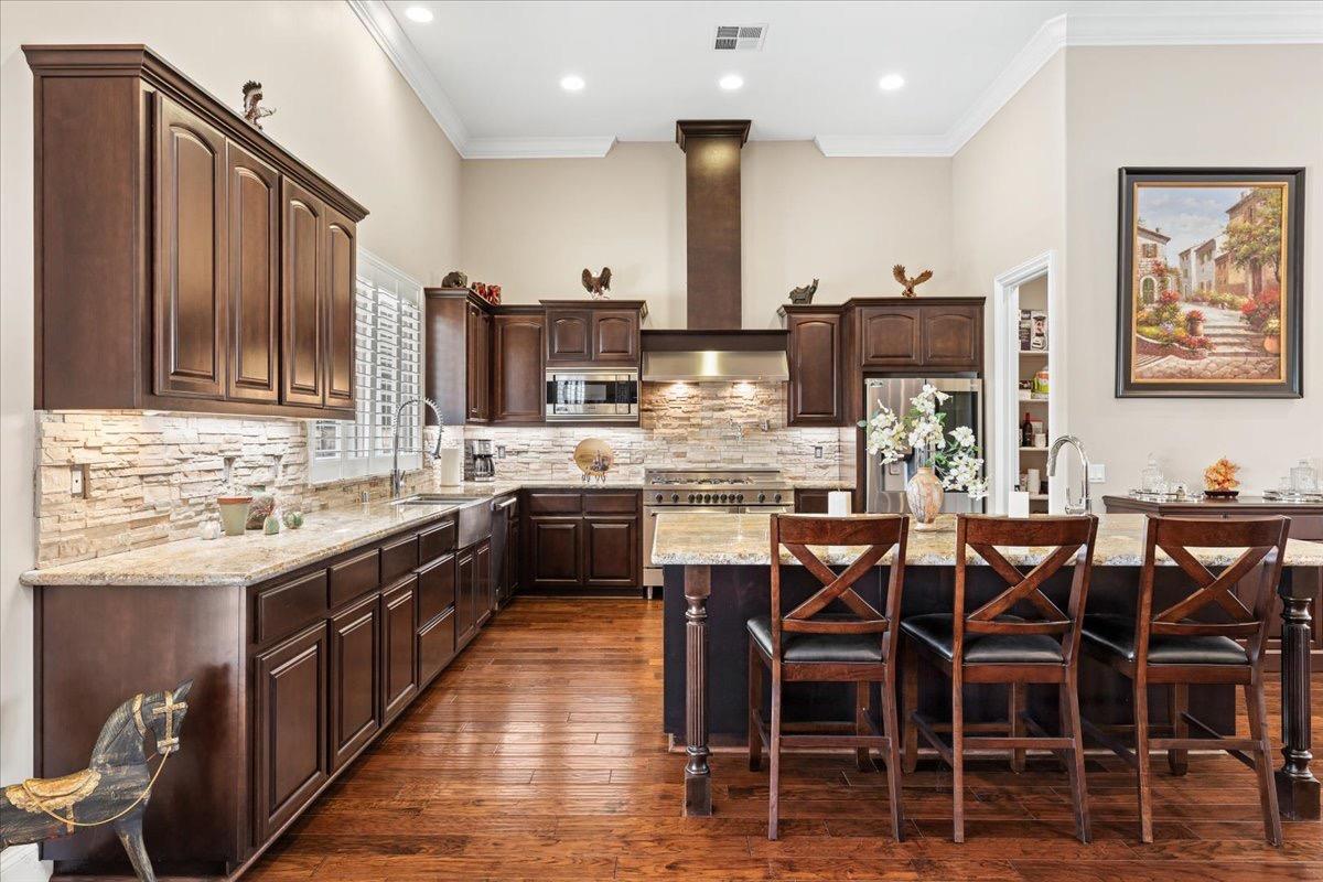 Detail Gallery Image 18 of 90 For 10710 Goldsborough Cir, Oakdale,  CA 95361 - 3 Beds | 4 Baths