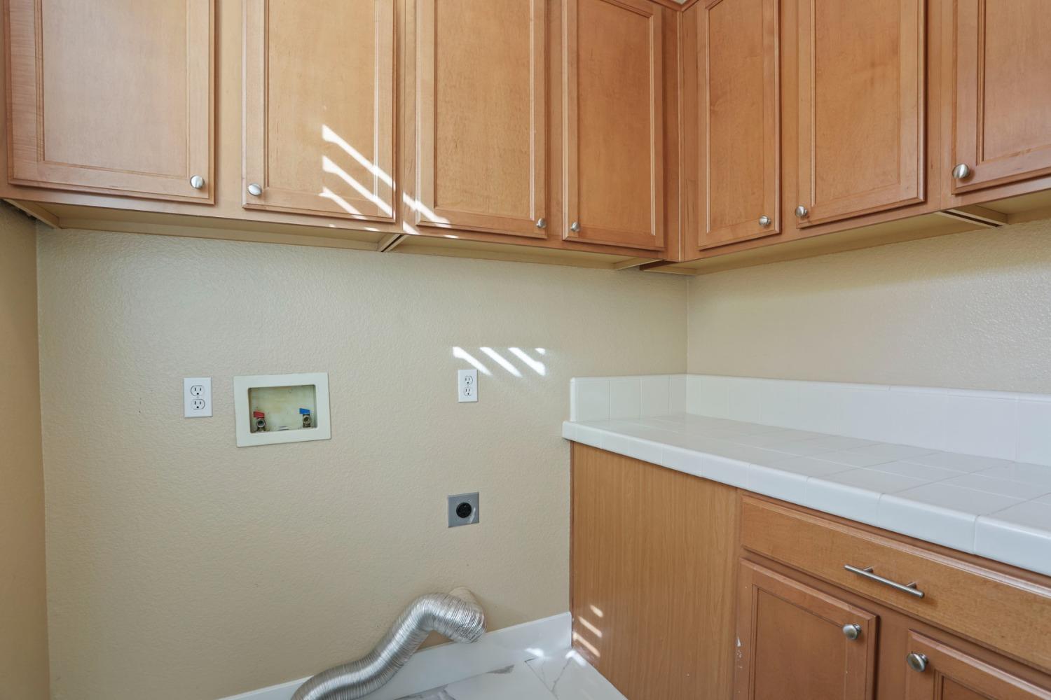 Detail Gallery Image 24 of 59 For 4322 Riverbank Ct, Stockton,  CA 95219 - 5 Beds | 3/1 Baths