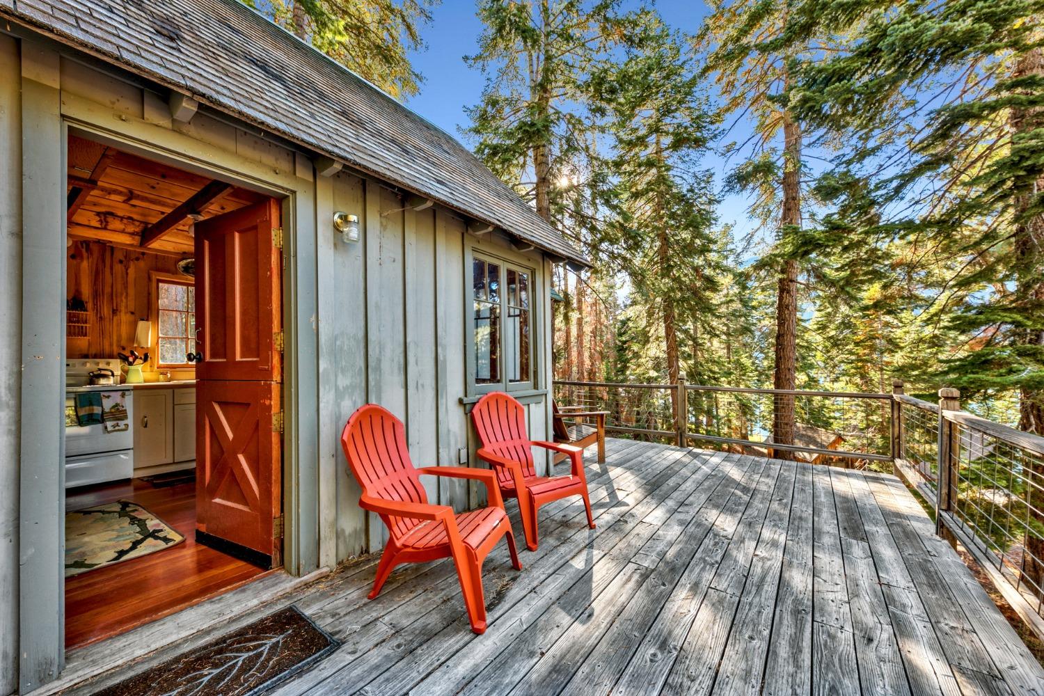 Detail Gallery Image 53 of 68 For 710 Fallen Leaf Rd, South Lake Tahoe,  CA 96150 - 4 Beds | 3/2 Baths