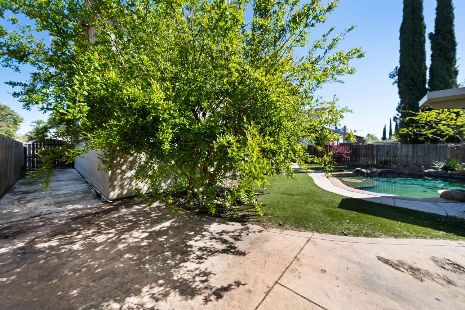 Detail Gallery Image 39 of 43 For 702 Erie Dr, Stockton,  CA 95210 - 4 Beds | 2 Baths