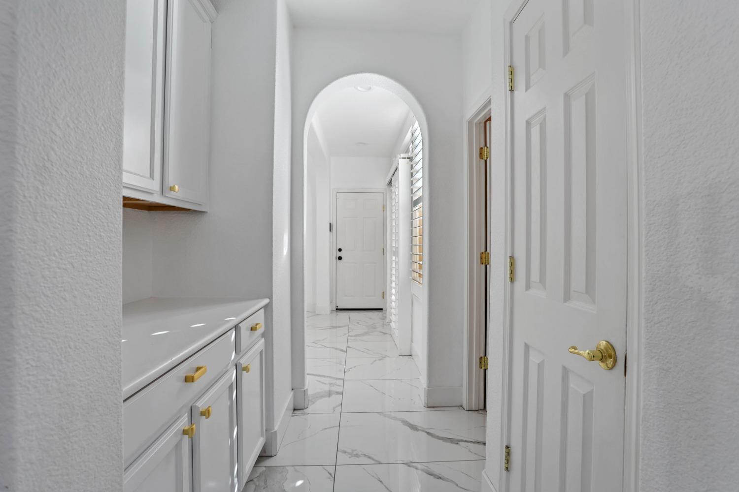 Detail Gallery Image 23 of 59 For 4322 Riverbank Ct, Stockton,  CA 95219 - 5 Beds | 3/1 Baths