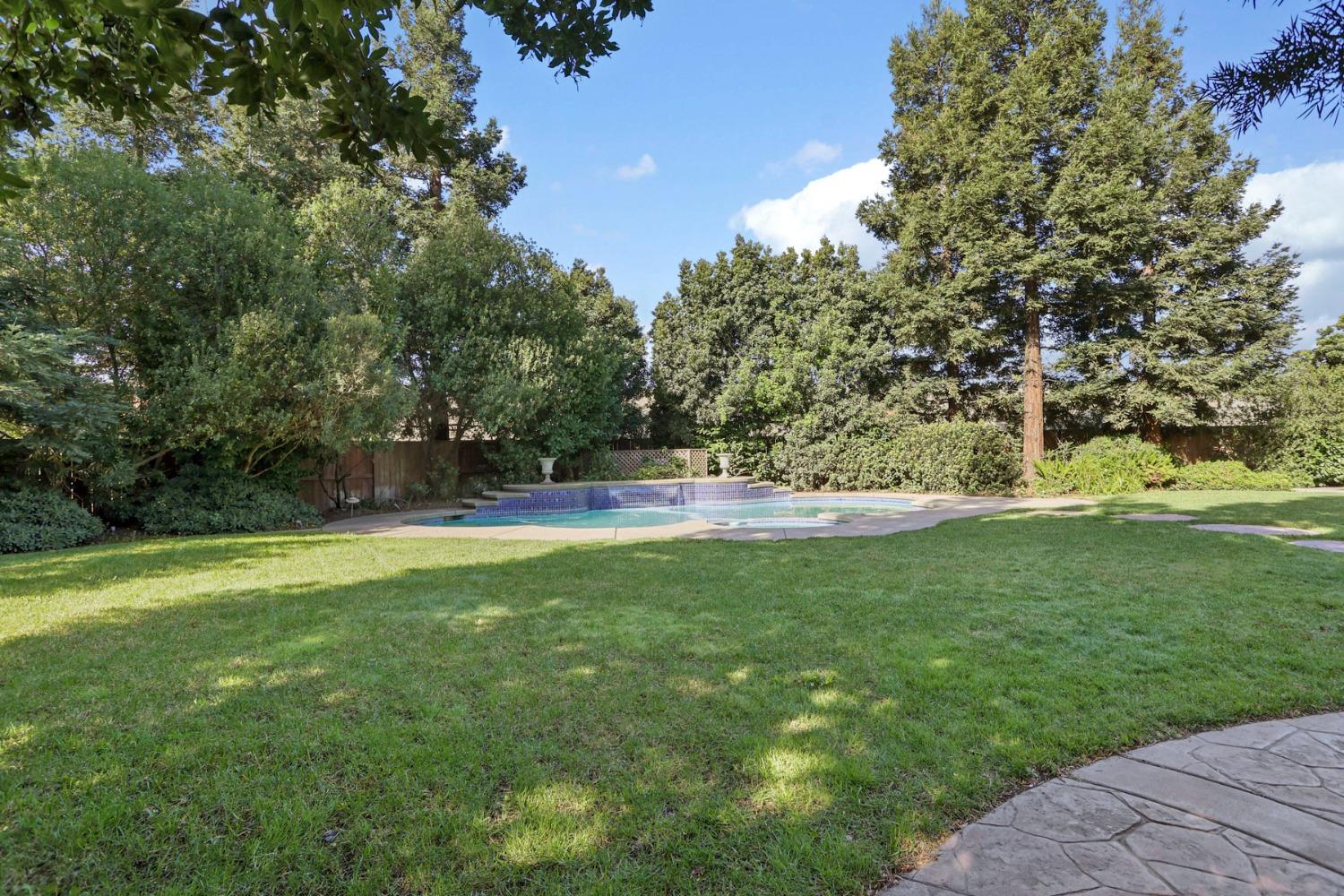 Detail Gallery Image 46 of 59 For 4322 Riverbank Ct, Stockton,  CA 95219 - 5 Beds | 3/1 Baths