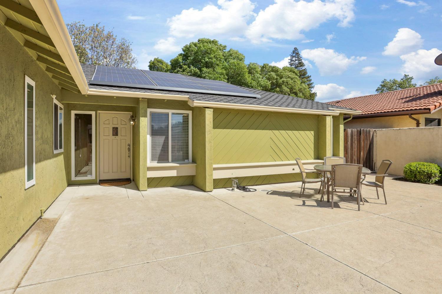 Detail Gallery Image 5 of 47 For 4520 Augustus Ct, Stockton,  CA 95207 - 3 Beds | 2 Baths