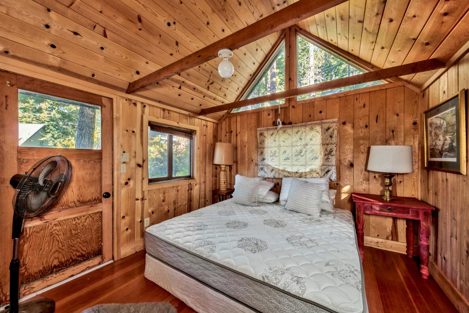 Detail Gallery Image 56 of 68 For 710 Fallen Leaf Rd, South Lake Tahoe,  CA 96150 - 4 Beds | 3/2 Baths