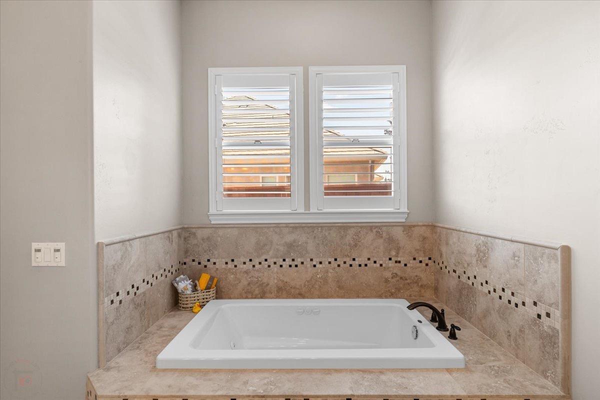 Detail Gallery Image 39 of 90 For 10710 Goldsborough Cir, Oakdale,  CA 95361 - 3 Beds | 4 Baths