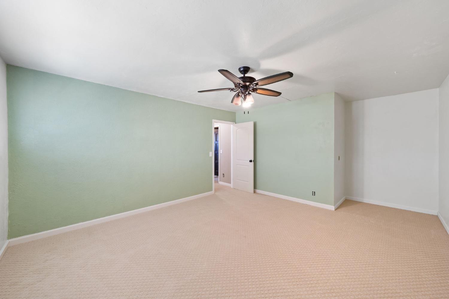 Detail Gallery Image 26 of 43 For 702 Erie Dr, Stockton,  CA 95210 - 4 Beds | 2 Baths