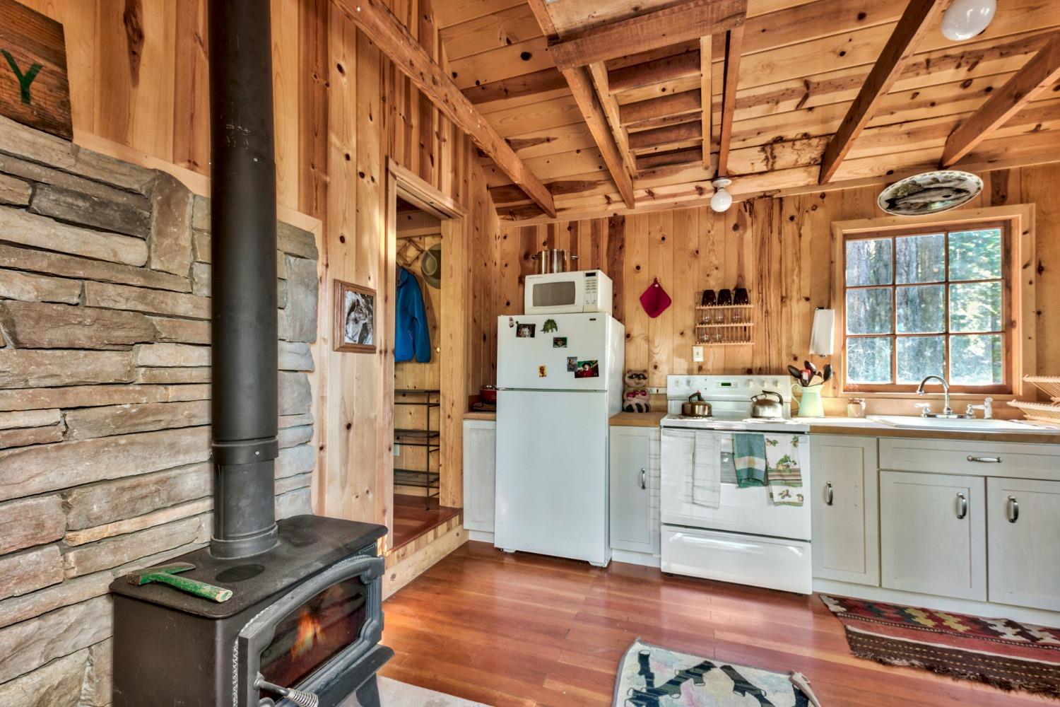 Detail Gallery Image 54 of 68 For 710 Fallen Leaf Rd, South Lake Tahoe,  CA 96150 - 4 Beds | 3/2 Baths
