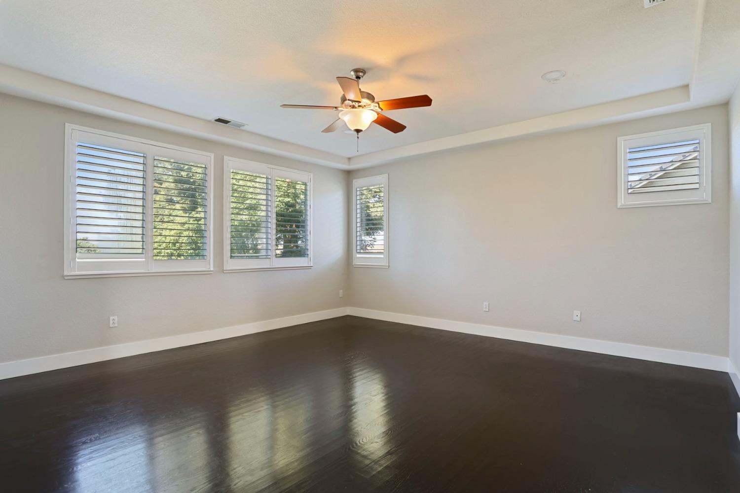 Detail Gallery Image 35 of 59 For 4322 Riverbank Ct, Stockton,  CA 95219 - 5 Beds | 3/1 Baths