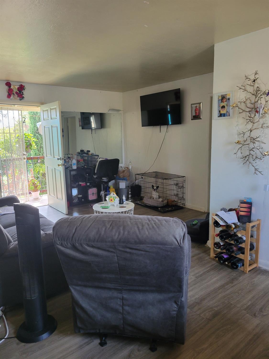 Detail Gallery Image 20 of 25 For 6023 Camellia Ln, Sacramento,  CA 95824 - – Beds | – Baths