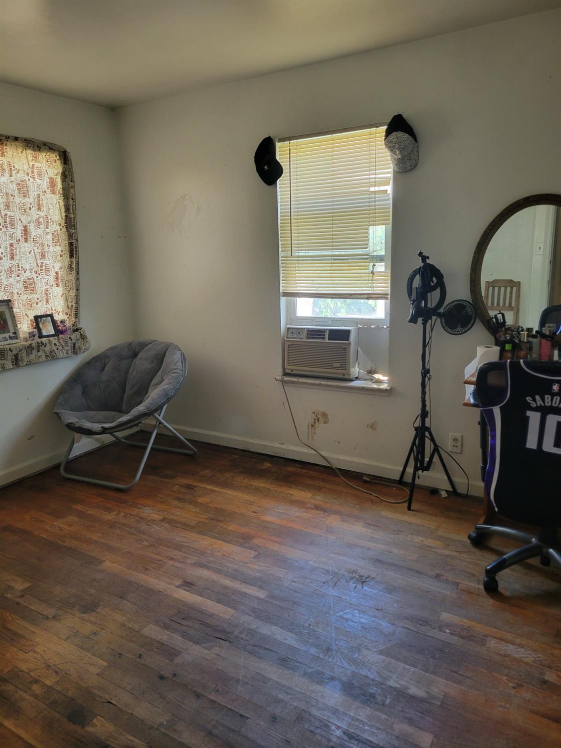 Detail Gallery Image 9 of 25 For 6023 Camellia Ln, Sacramento,  CA 95824 - – Beds | – Baths