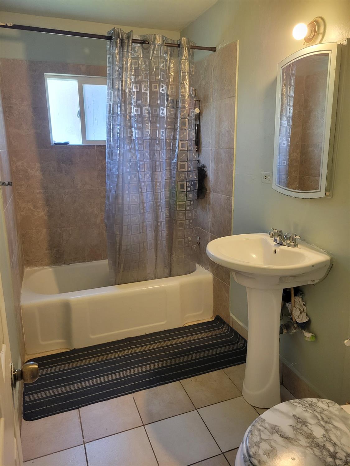 Detail Gallery Image 8 of 25 For 6023 Camellia Ln, Sacramento,  CA 95824 - – Beds | – Baths