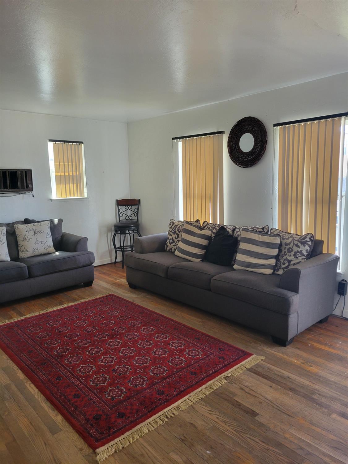 Detail Gallery Image 2 of 25 For 6023 Camellia Ln, Sacramento,  CA 95824 - – Beds | – Baths