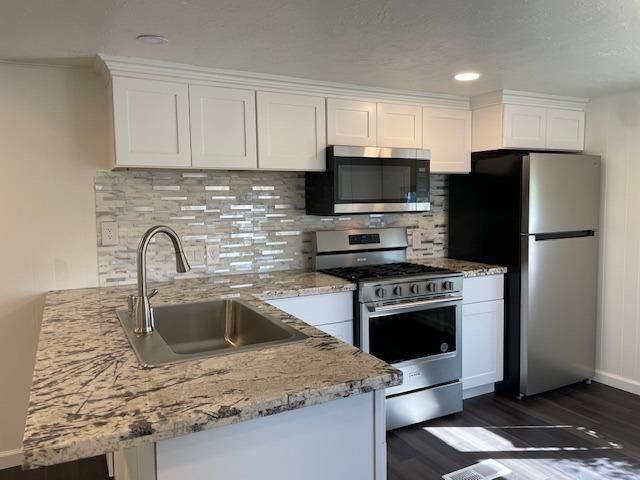 Detail Gallery Image 13 of 21 For 18450 N Highway 88 58, Lockeford,  CA 95237 - 2 Beds | 1 Baths