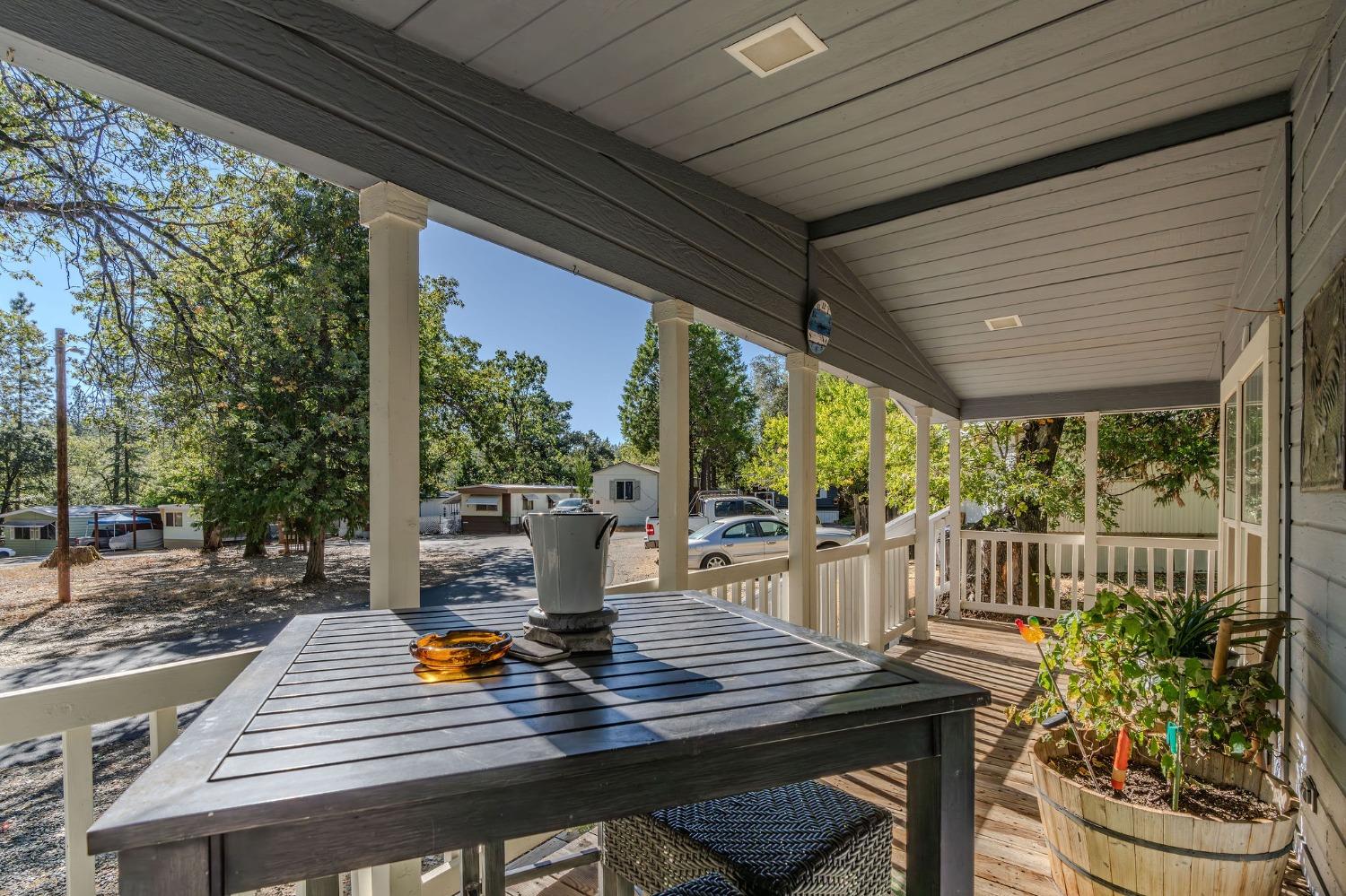 Detail Gallery Image 4 of 32 For 20521 Highway 88 11, Pine Grove,  CA 95665 - 3 Beds | 2 Baths