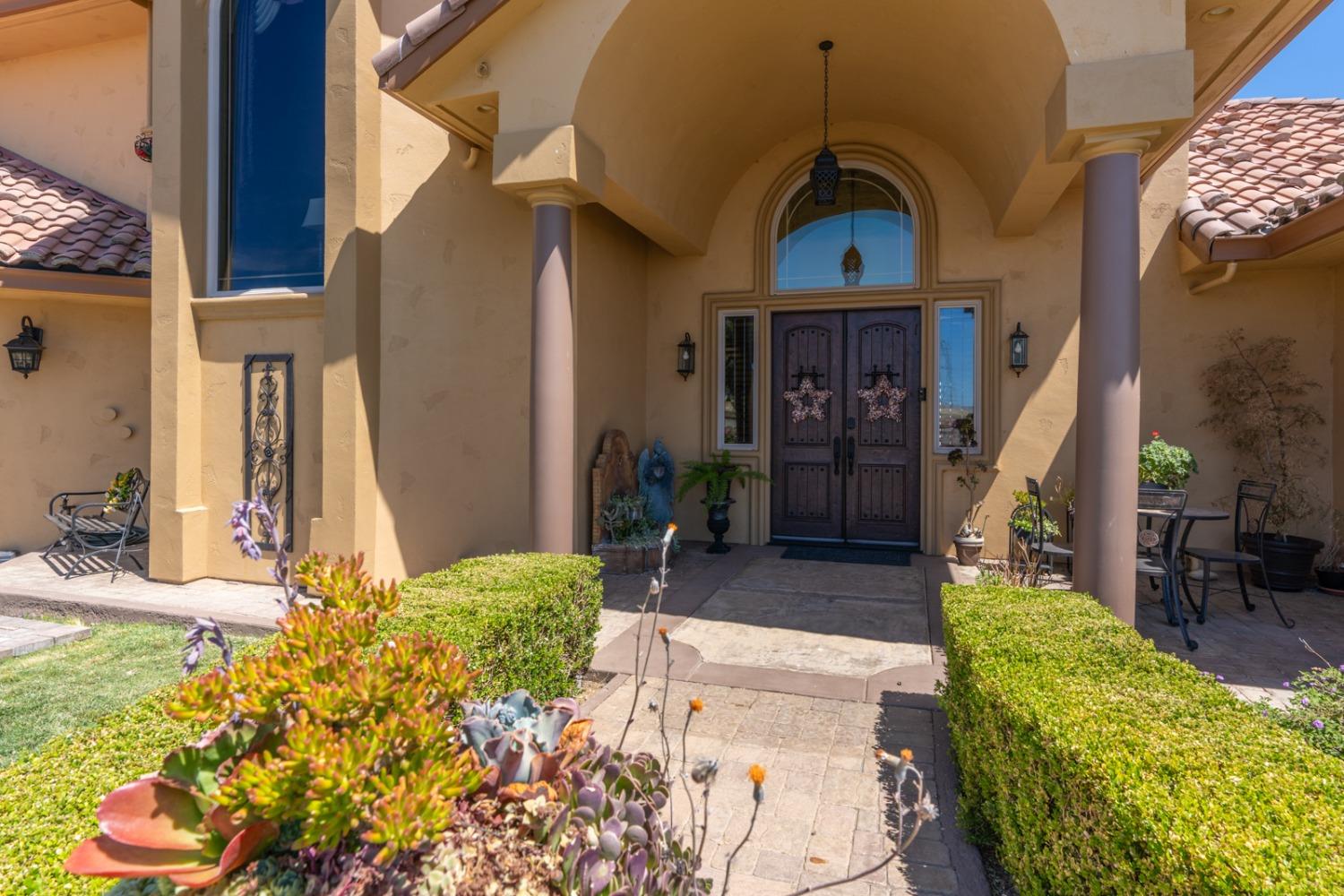 Detail Gallery Image 10 of 99 For 20711 Canyon Rd, Los Banos,  CA 93635 - 4 Beds | 3/1 Baths
