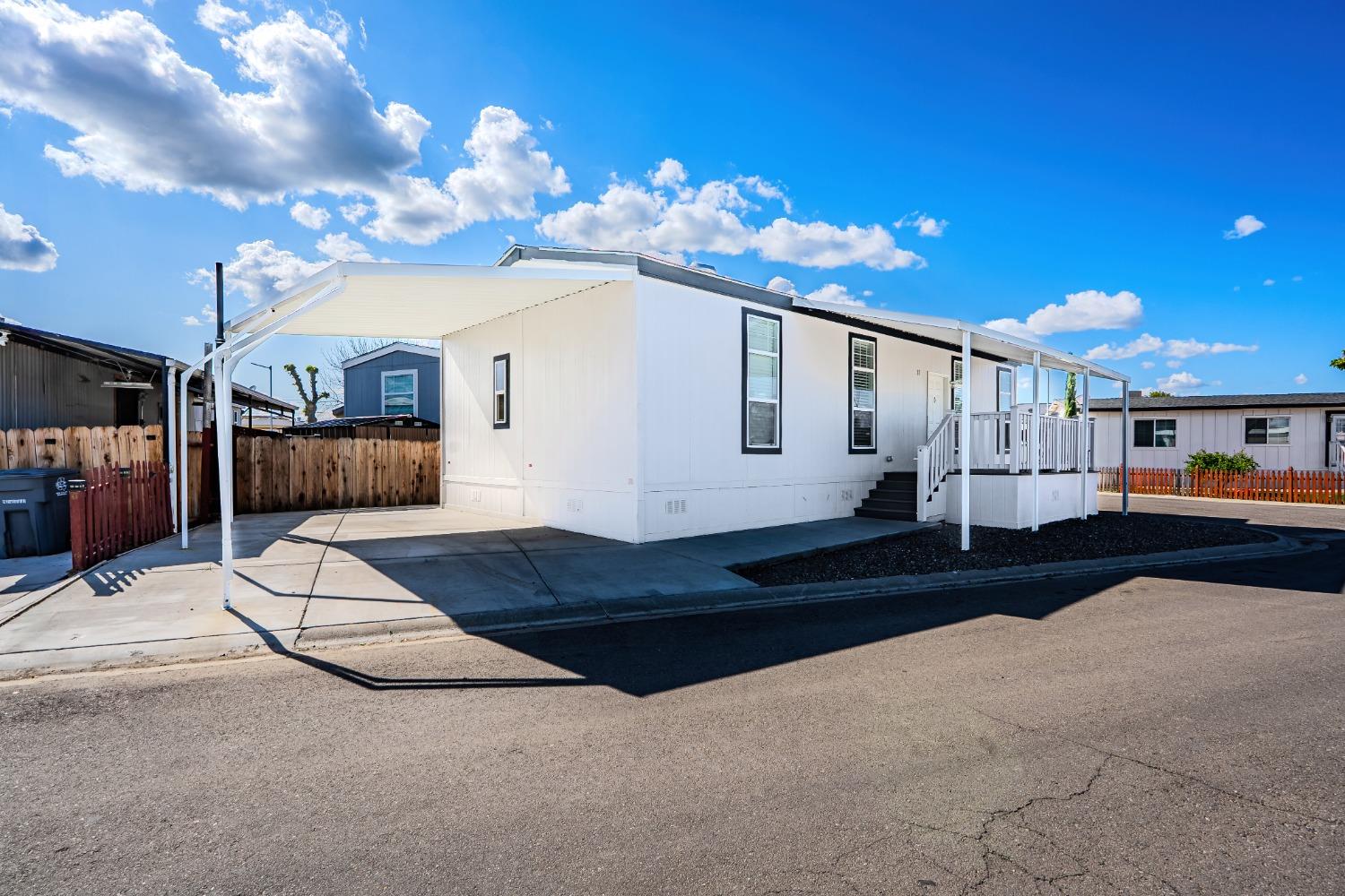 Detail Gallery Image 7 of 24 For 436 N Mercey Springs Rd 85, Los Banos,  CA 93635 - 2 Beds | 2 Baths