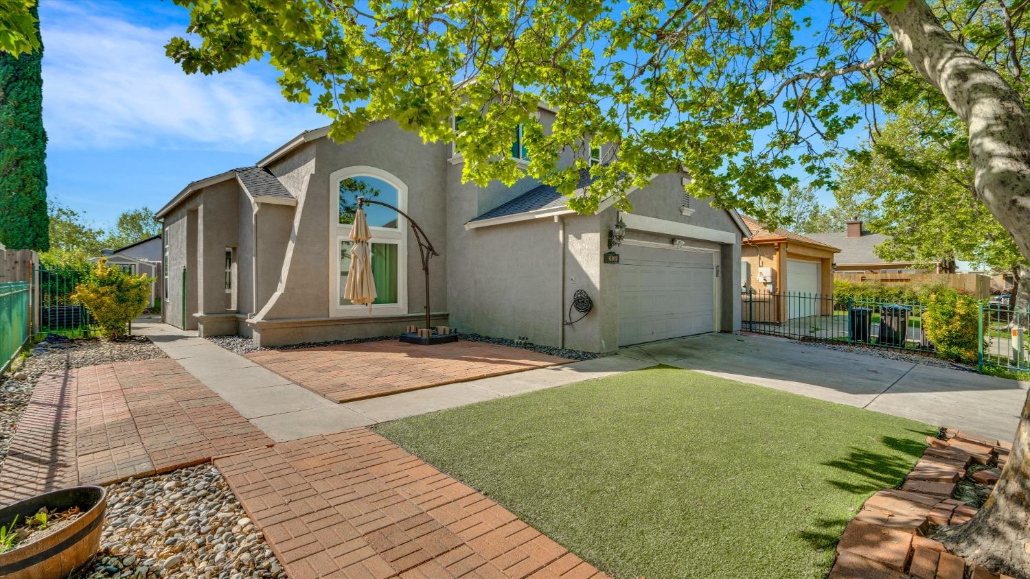 Detail Gallery Image 3 of 23 For 2033 Middle River Dr, Stockton,  CA 95206 - 4 Beds | 3 Baths