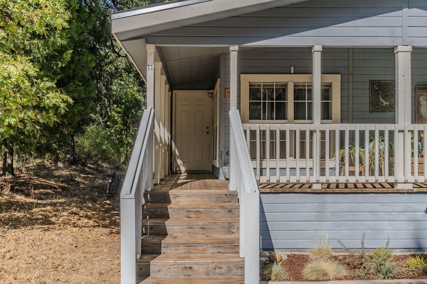 Detail Gallery Image 3 of 32 For 20521 Highway 88 11, Pine Grove,  CA 95665 - 3 Beds | 2 Baths