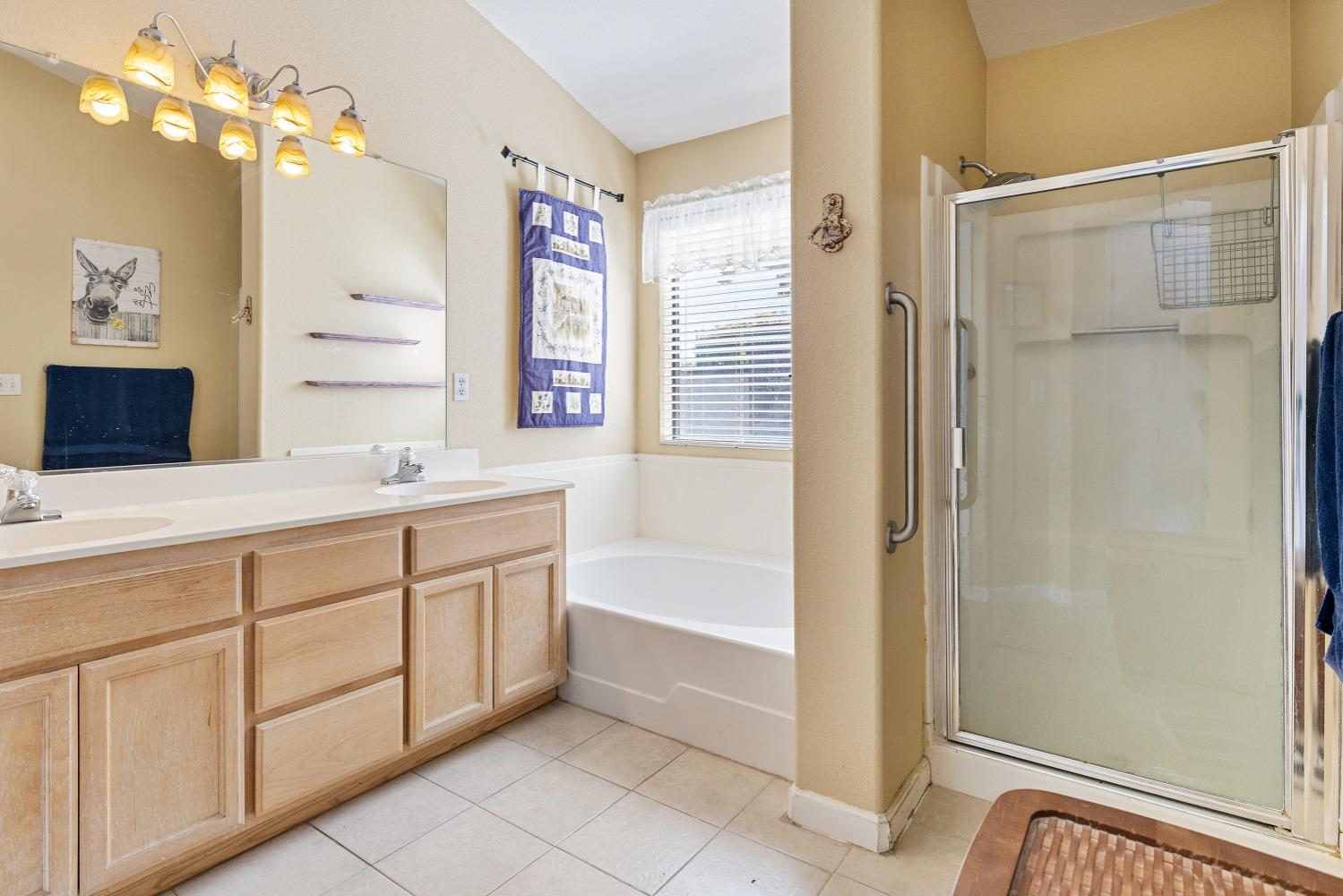 Detail Gallery Image 16 of 30 For 10434 Donner Ave, Stockton,  CA 95209 - 4 Beds | 2 Baths