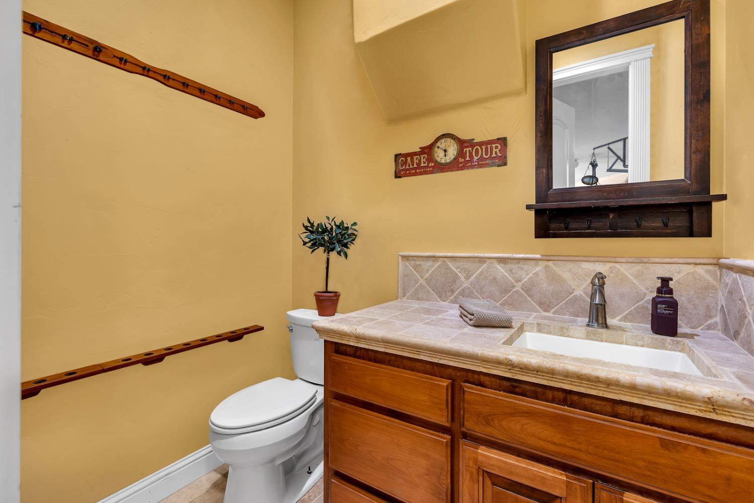 Detail Gallery Image 86 of 99 For 20711 Canyon Rd, Los Banos,  CA 93635 - 4 Beds | 3/1 Baths