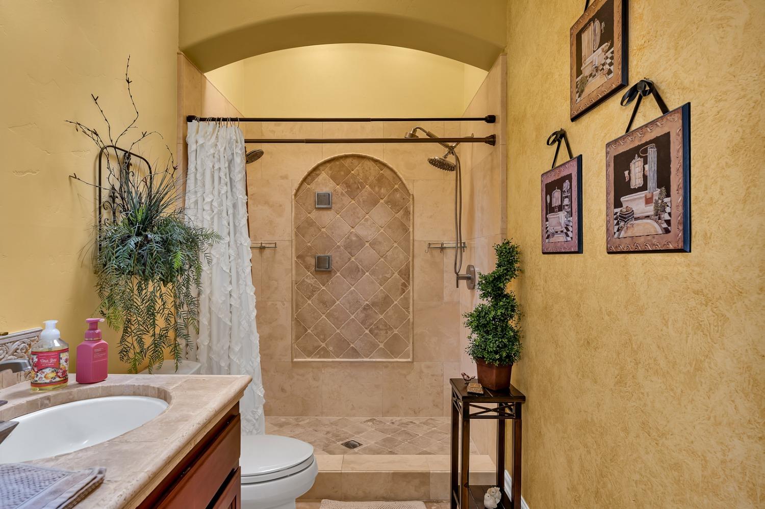 Detail Gallery Image 24 of 99 For 20711 Canyon Rd, Los Banos,  CA 93635 - 4 Beds | 3/1 Baths