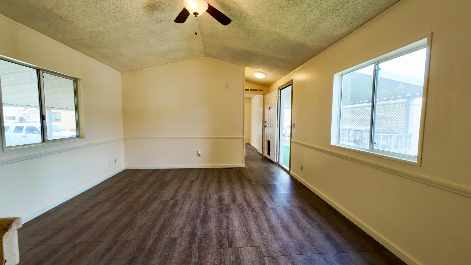 Detail Gallery Image 11 of 14 For 3120 Live Oak Blvd 61, Yuba City,  CA 95991 - 2 Beds | 2 Baths