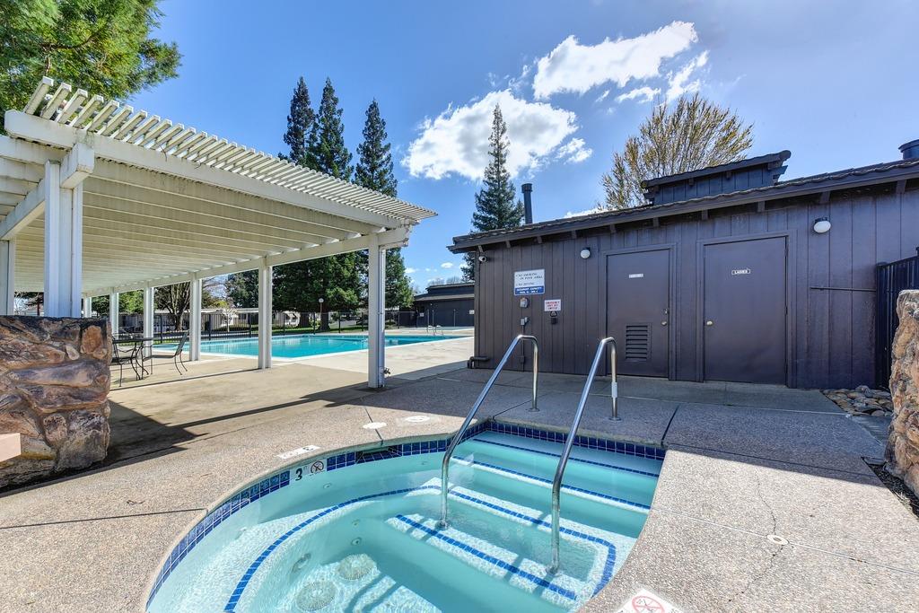 Detail Gallery Image 61 of 65 For 14789 Jurata Ct, Rancho Murieta,  CA 95683 - 2 Beds | 2 Baths