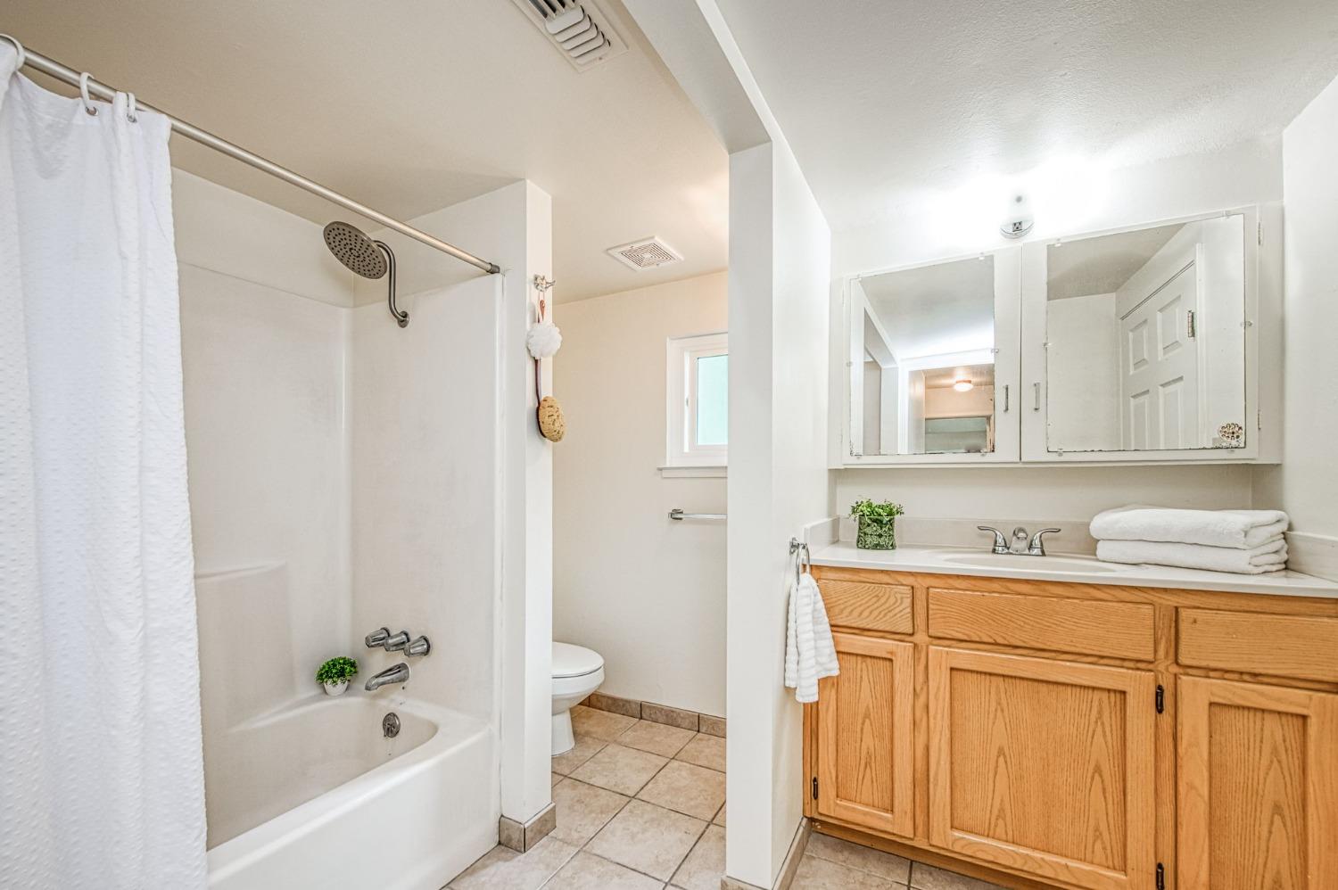 Detail Gallery Image 20 of 88 For 8029 Fruitland, Winton,  CA 95388 - 2 Beds | 1 Baths