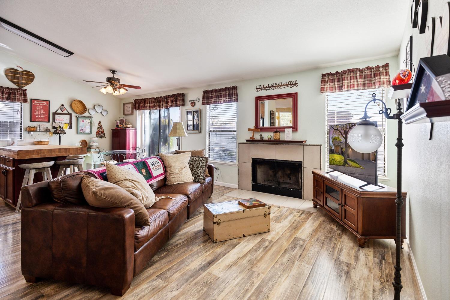Detail Gallery Image 11 of 30 For 10434 Donner Ave, Stockton,  CA 95209 - 4 Beds | 2 Baths