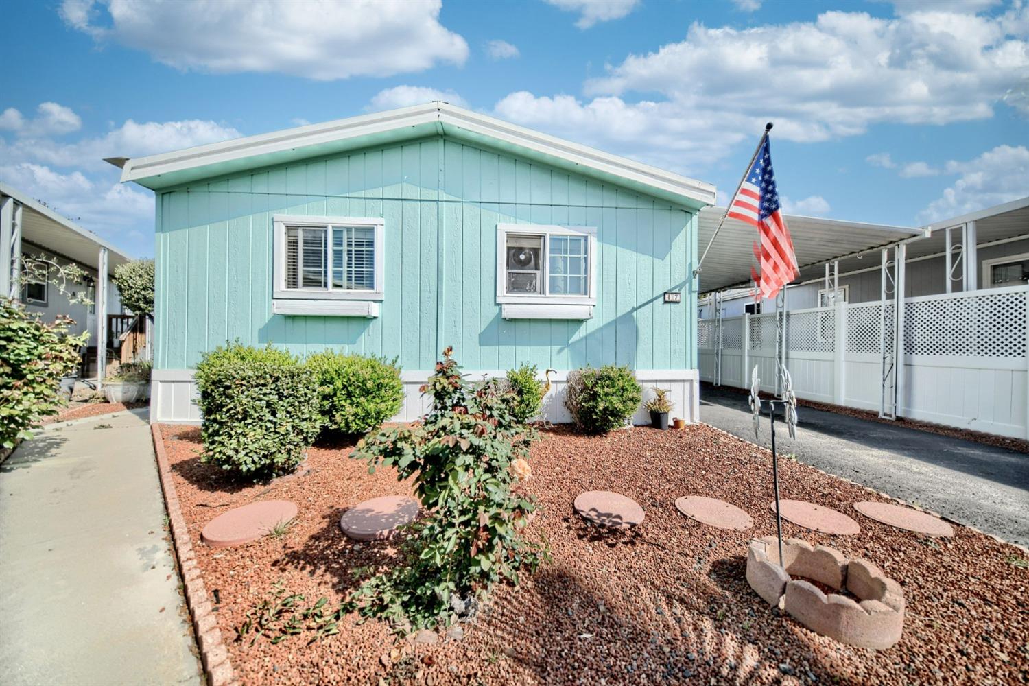 Detail Gallery Image 6 of 74 For 47 Clipper Ln, Modesto,  CA 95356 - 3 Beds | 2 Baths