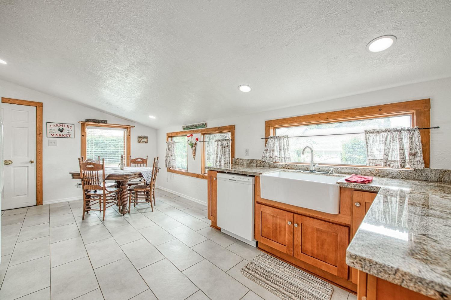 Detail Gallery Image 45 of 88 For 8029 Fruitland, Winton,  CA 95388 - 2 Beds | 1 Baths