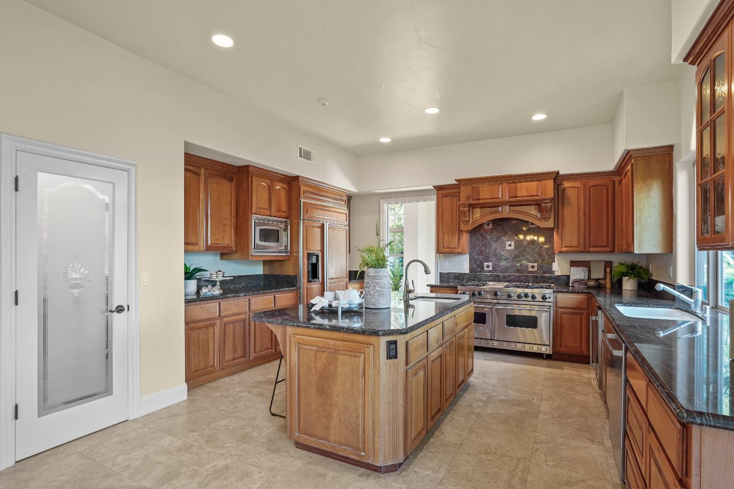 Detail Gallery Image 37 of 98 For 9274 King Rd, Loomis,  CA 95650 - 5 Beds | 4 Baths