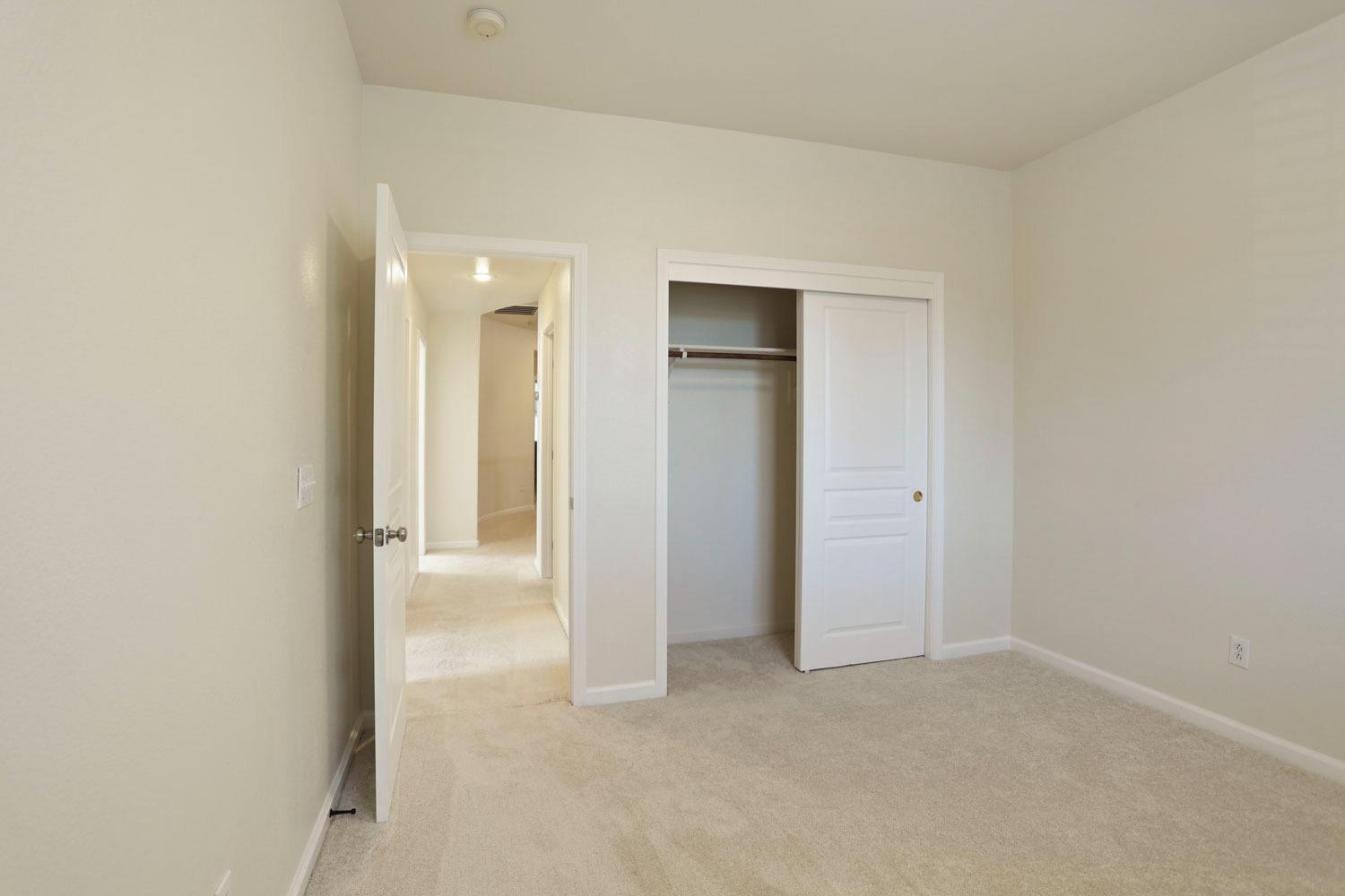 Detail Gallery Image 42 of 54 For 10831 Meadowmont Way, Stockton,  CA 95219 - 5 Beds | 3 Baths