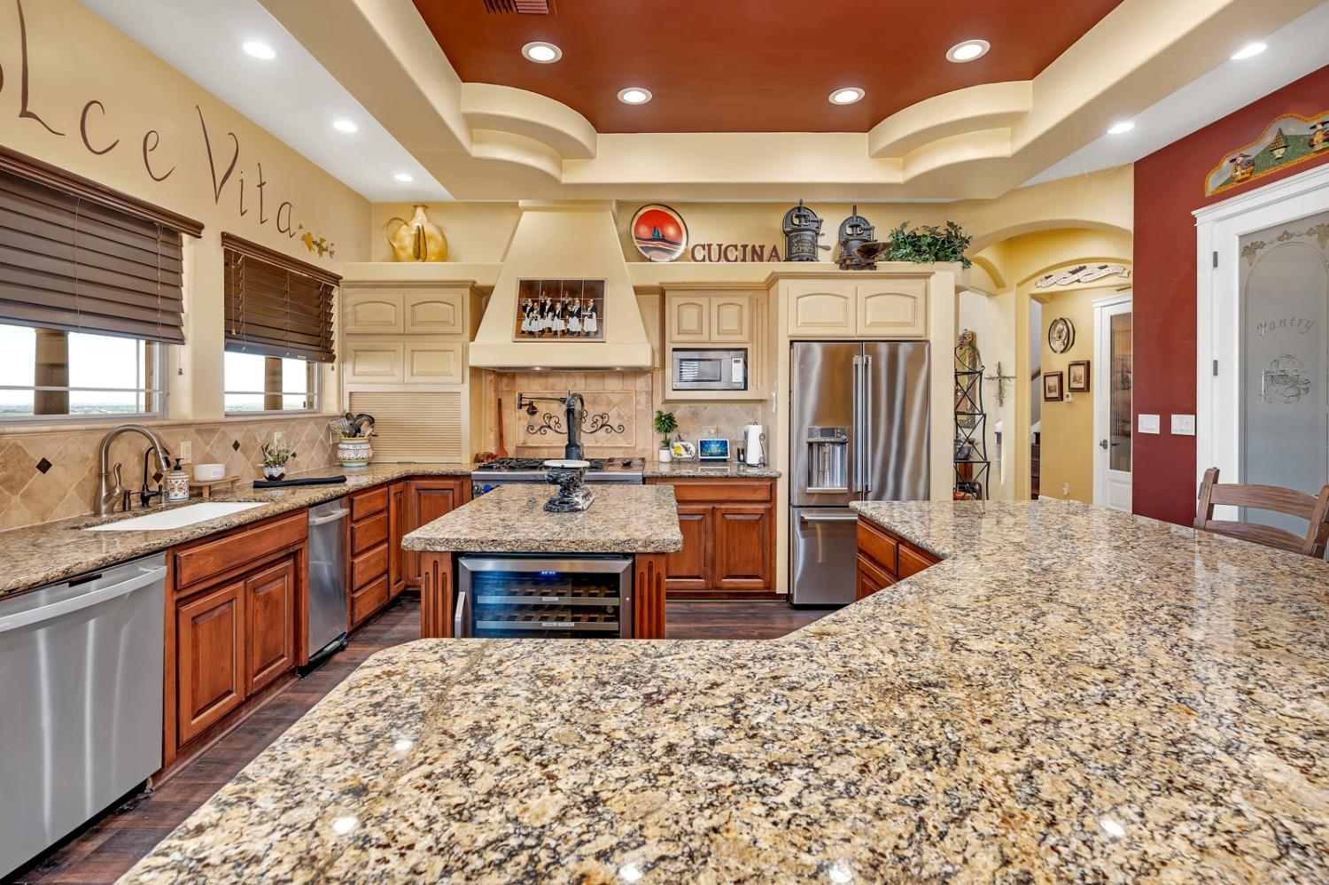 Detail Gallery Image 34 of 99 For 20711 Canyon Rd, Los Banos,  CA 93635 - 4 Beds | 3/1 Baths